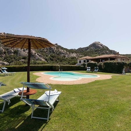 Villa Iris With Pool Baia Sardinia Exteriér fotografie