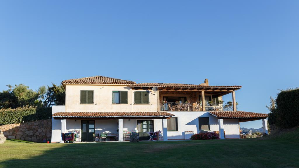Villa Iris With Pool Baia Sardinia Exteriér fotografie