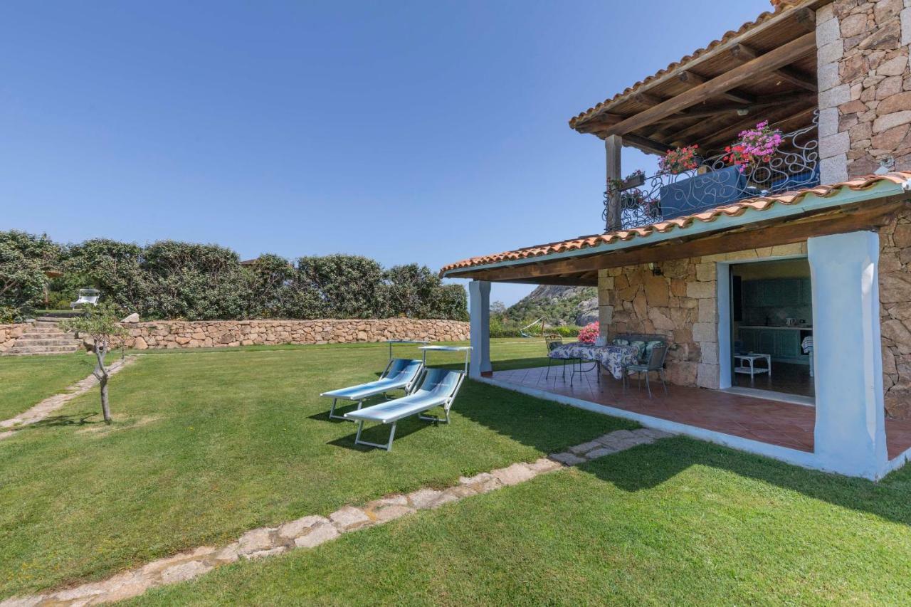Villa Iris With Pool Baia Sardinia Exteriér fotografie