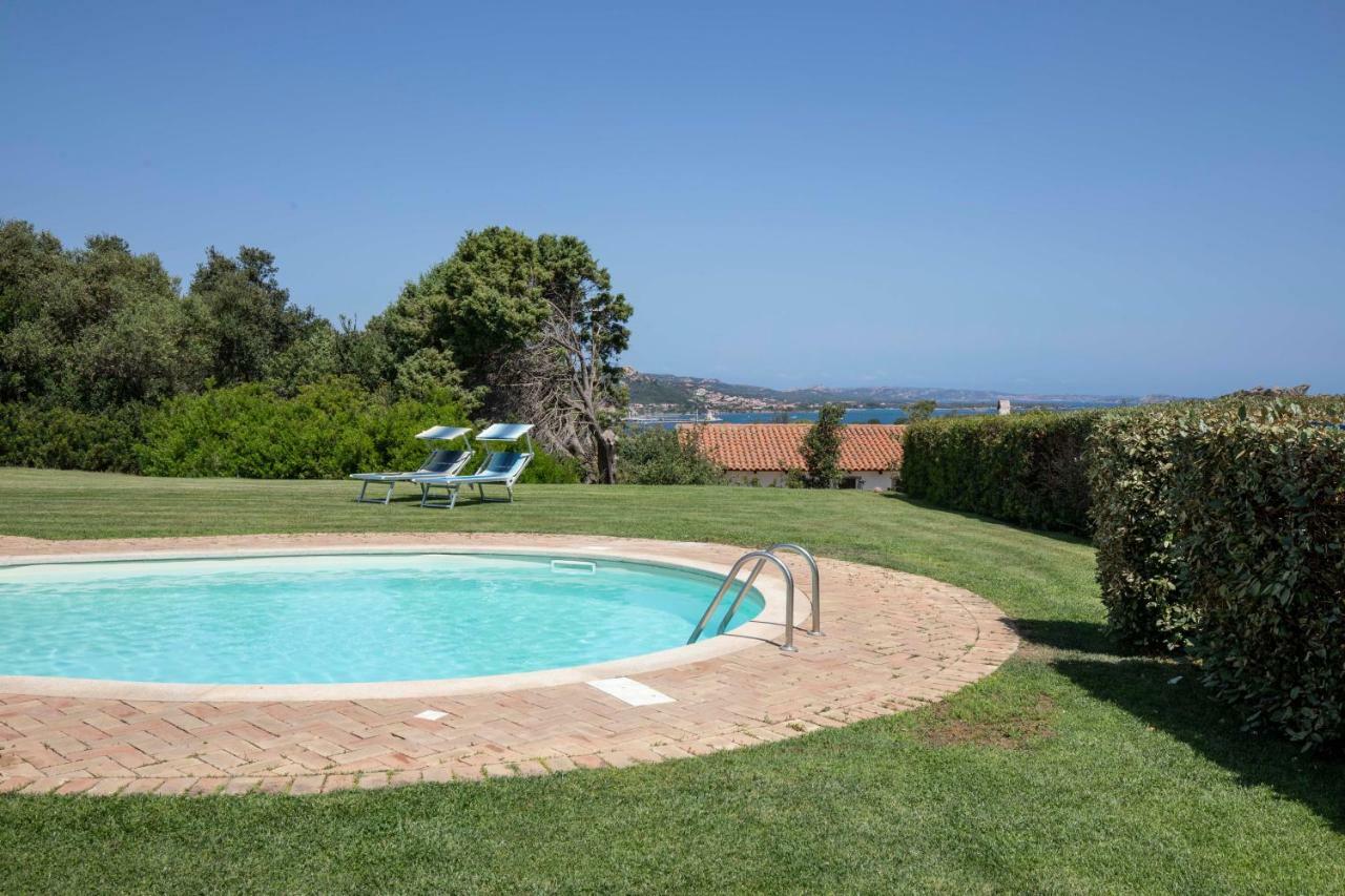Villa Iris With Pool Baia Sardinia Exteriér fotografie