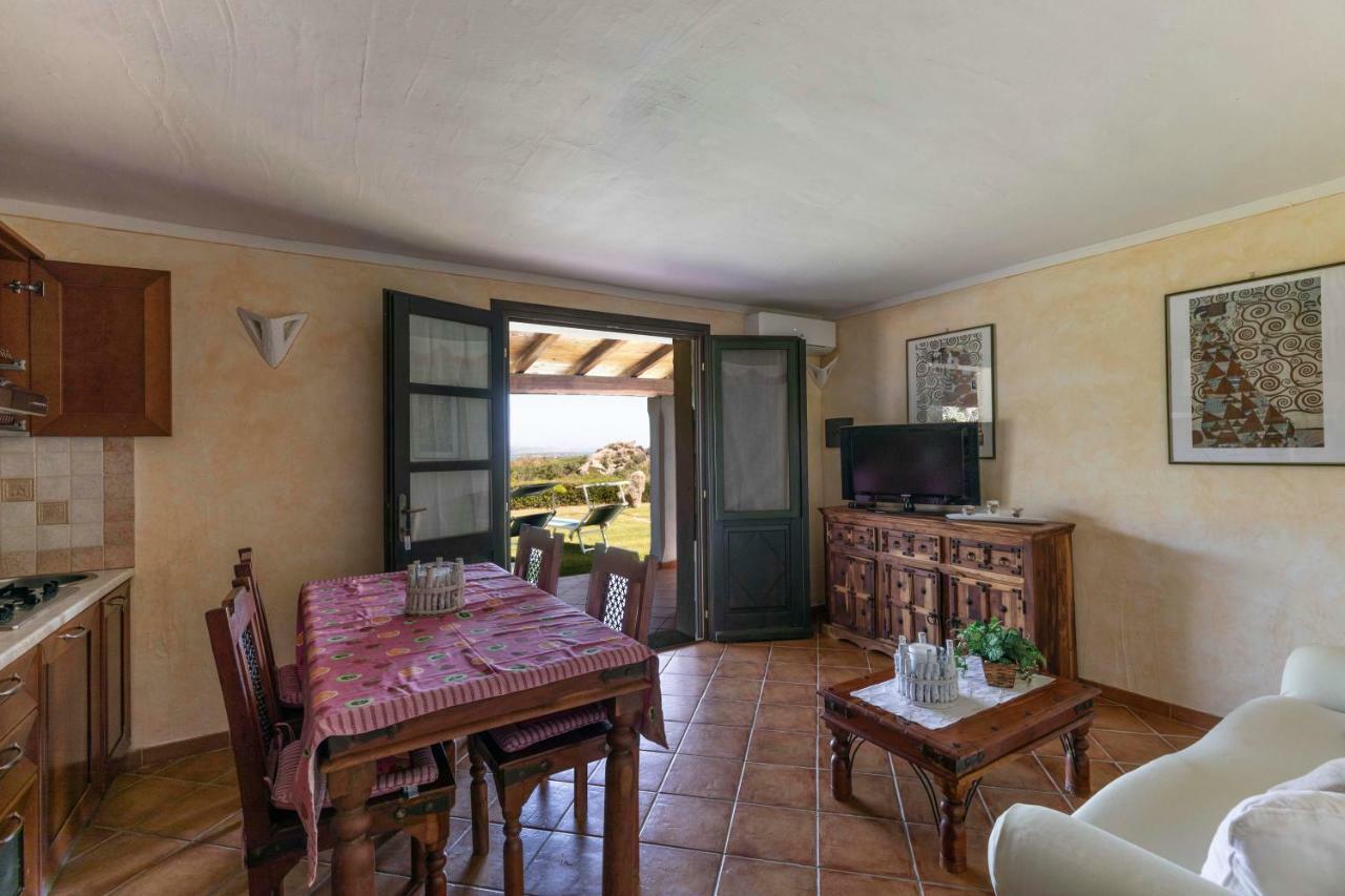 Villa Iris With Pool Baia Sardinia Exteriér fotografie