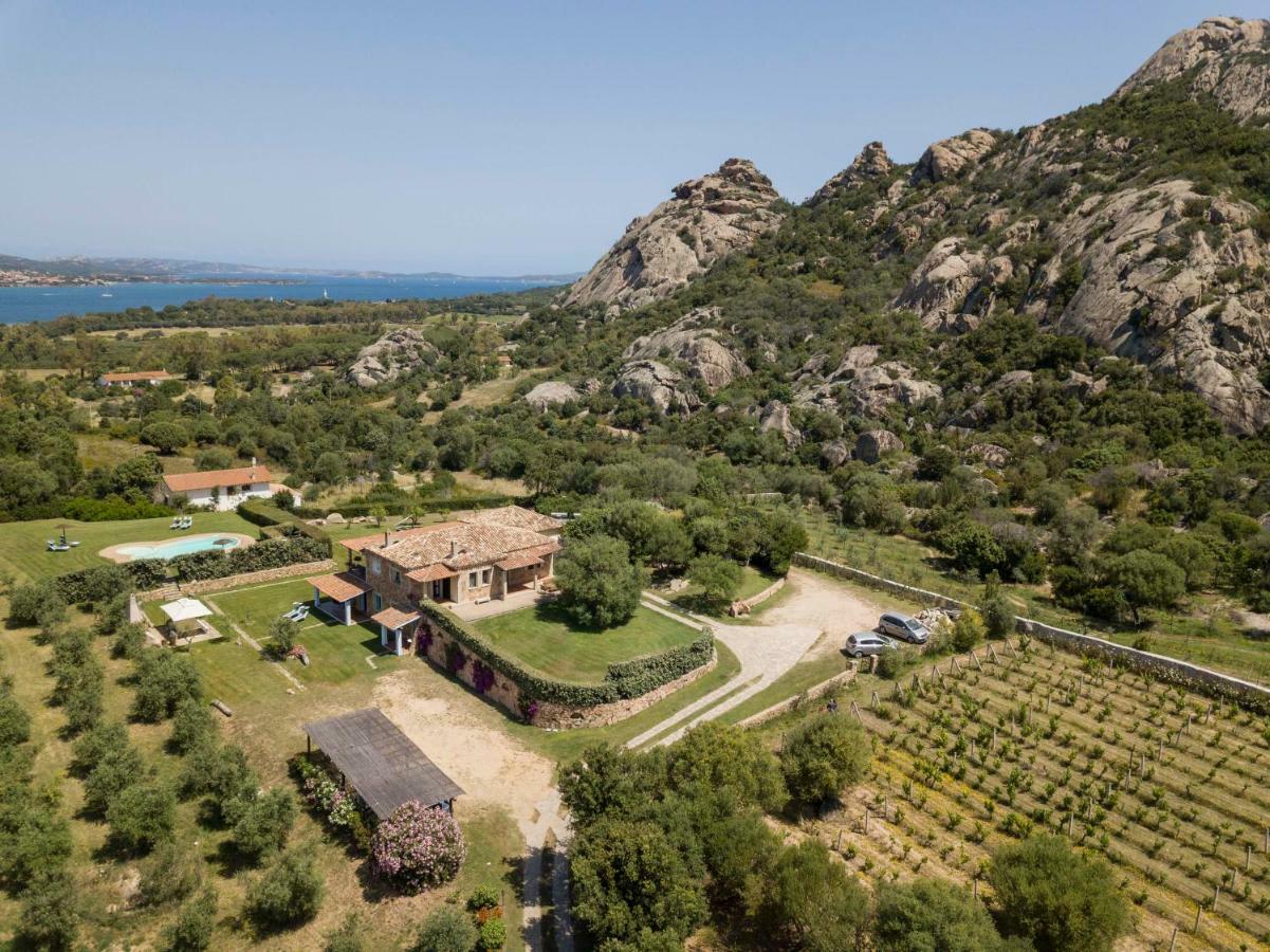 Villa Iris With Pool Baia Sardinia Exteriér fotografie